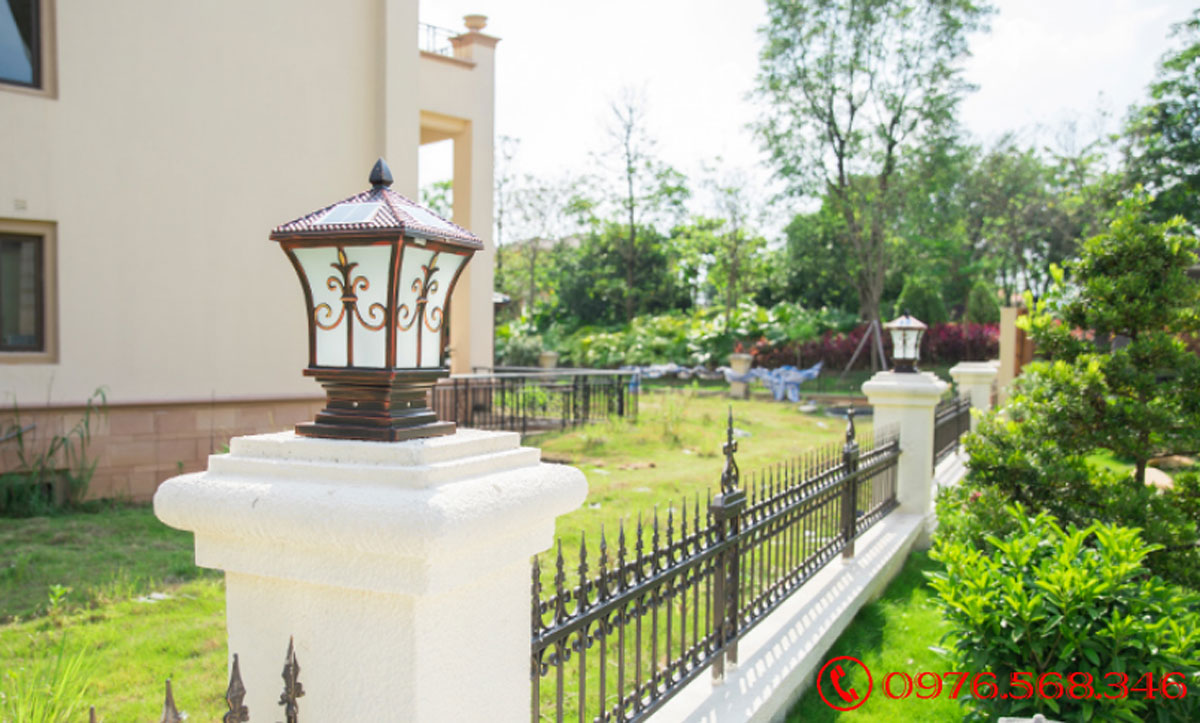 Đèn năng lượng mặt trời lắp cổng